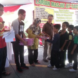 Program 2 - agihan bantuan2